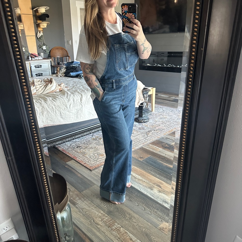 ✨SOLD✨ American Eagle Outfitters Dark Blue Denim Overalls